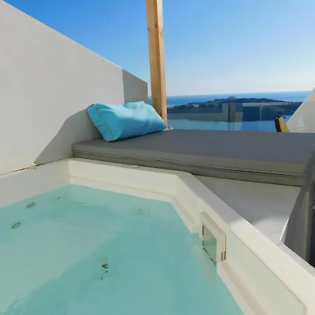 Caldera Center Hotel